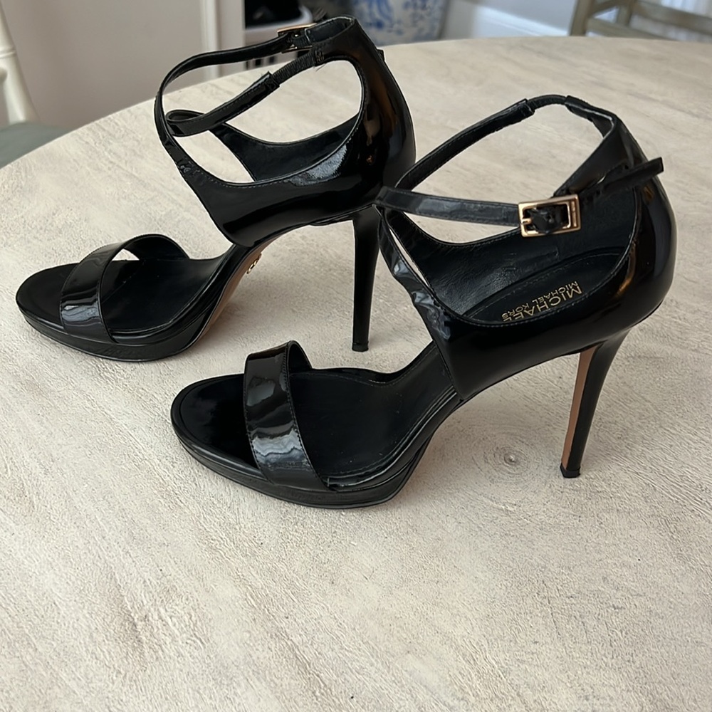Michael Kors Black Patent Leather Sandal‎ Heels Women’s Size 7.5 - Picture 8 of 10